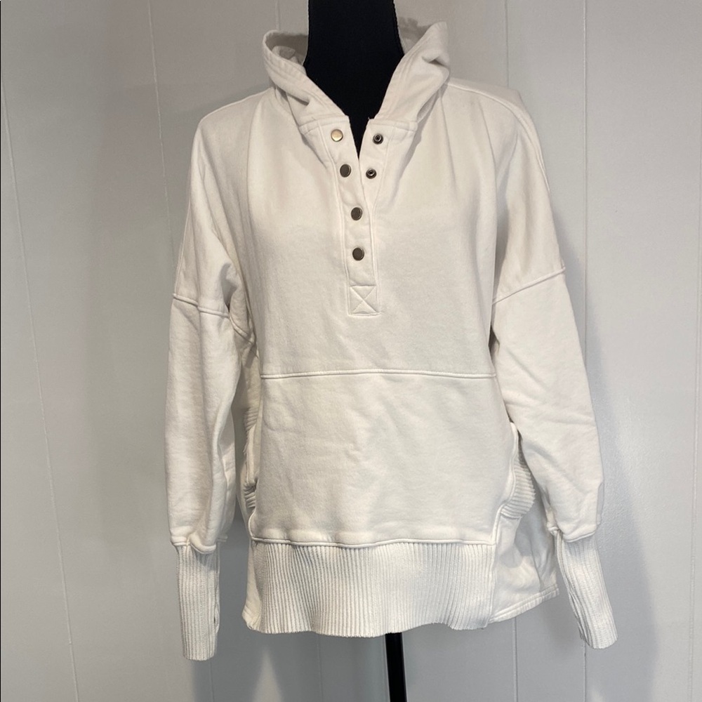 BUCKETLIST Sweatshirt Quarter Snap Ribbed Detail Front Pocket White Size Medium